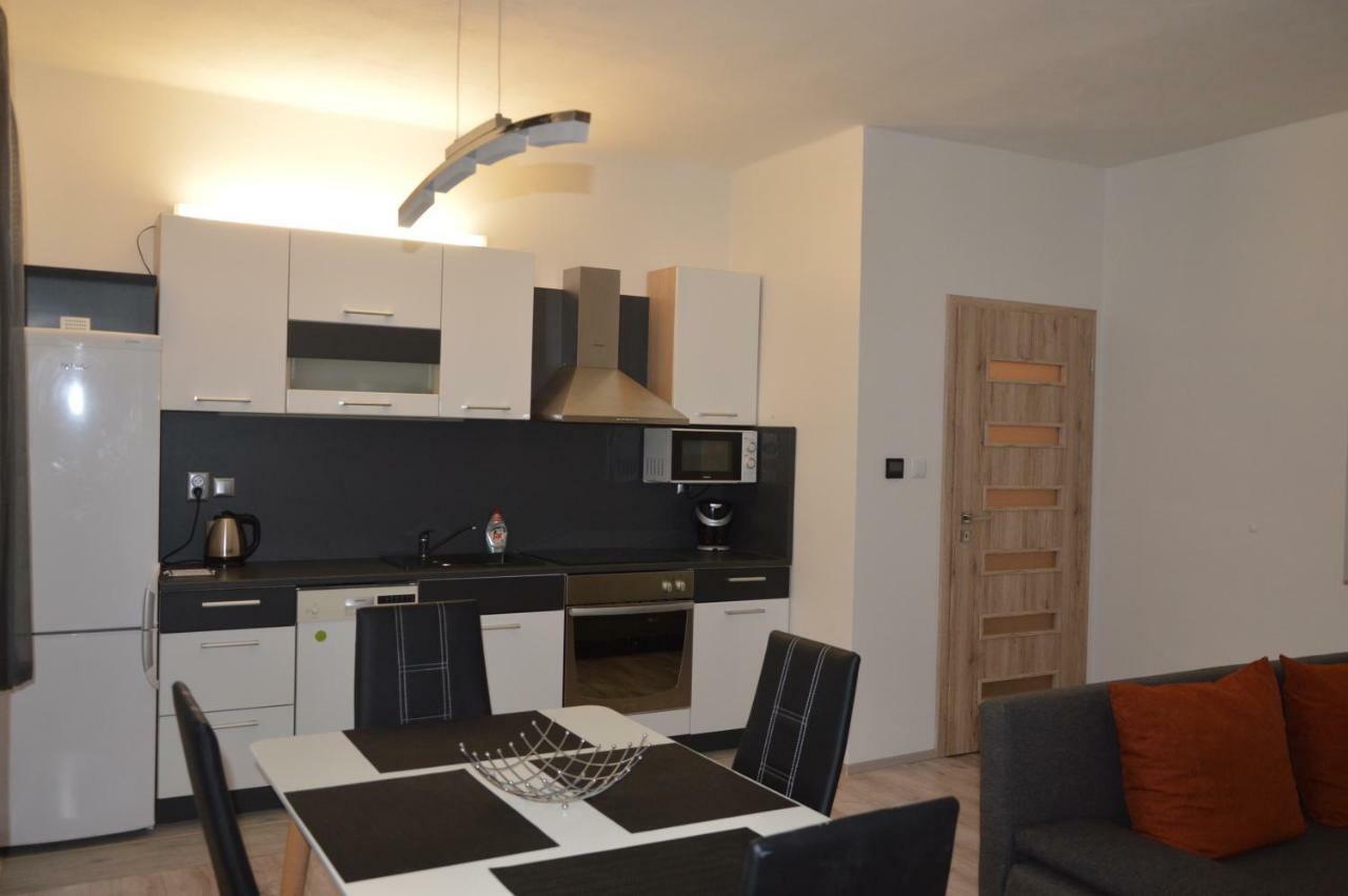 Apartmanovy *