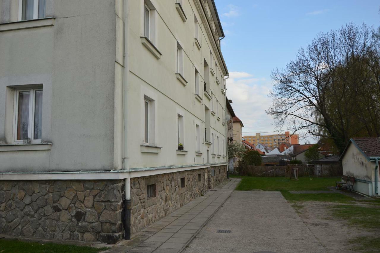 Apartmanovy *
